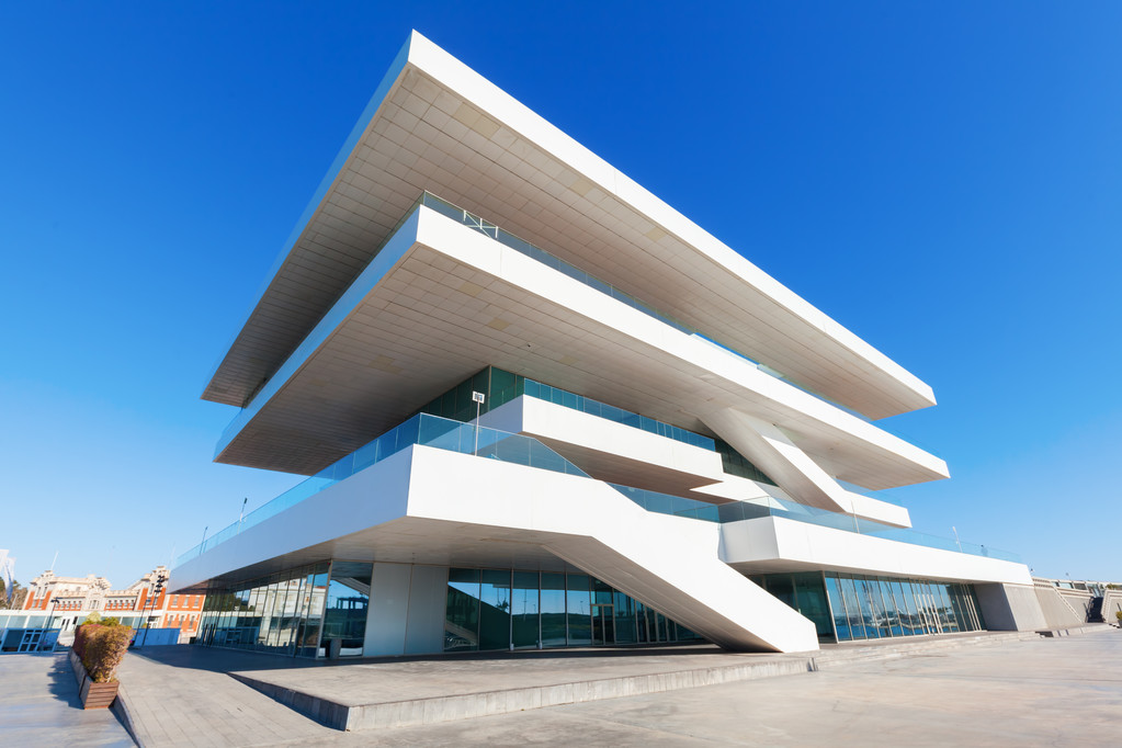 在 Valencia，西班牙现代游客中心